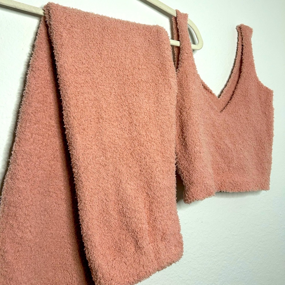 New Pink Chenille Lounge Set - Picture 2 of 4